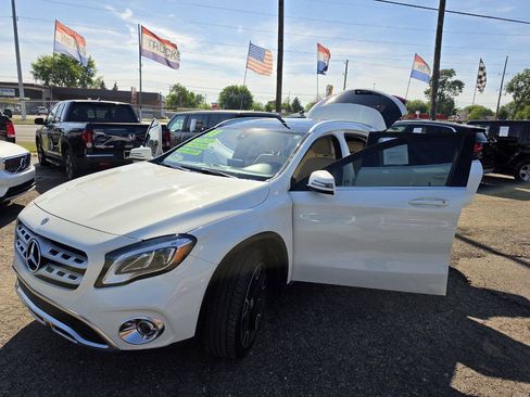 Used 2018 Mercedes-Benz GLA 250 image 12