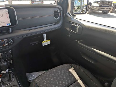 New 2026 Jeep Gladiator Mojave AWD/4WD image 17