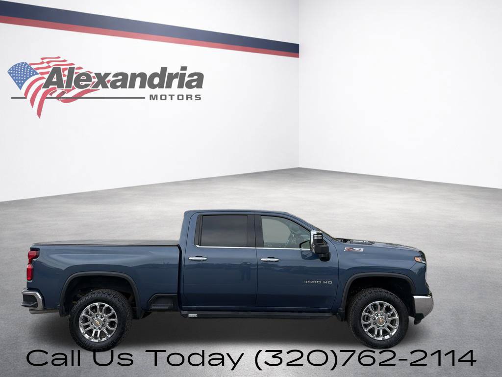 Used 2024 Chevrolet Silverado 3500 LTZ w/ LTZ Plus Package AWD/4WD image 9