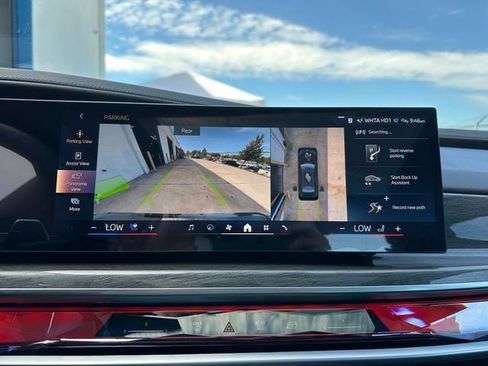 Used 2023 BMW 740i w/ Parking Assistance Package RWD image 32