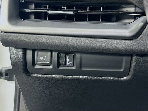 Used 2024 Cadillac XT4 Sport image 22