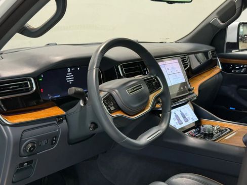 Used 2022 Jeep Grand Wagoneer Series II w/ Premium Group II image 14