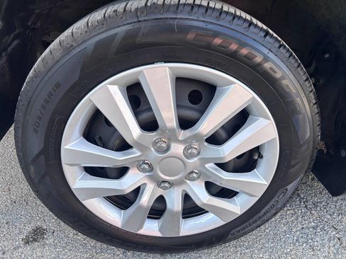 Used 2011 Toyota Matrix FWD image 20