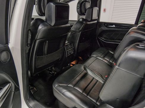 Used 2016 Mercedes-Benz GL 63 AMG 4MATIC image 45