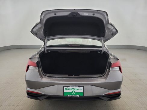 Used 2023 Hyundai Elantra SEL w/ Convenience Package image 29