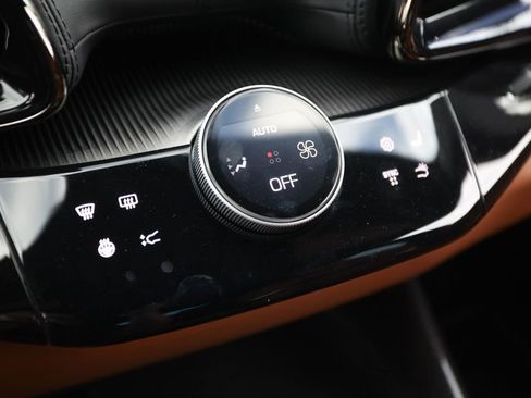 Used 2023 Ferrari Purosangue image 34