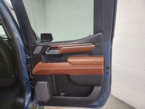 Used 2025 GMC Sierra 1500 Denali Ultimate image 36