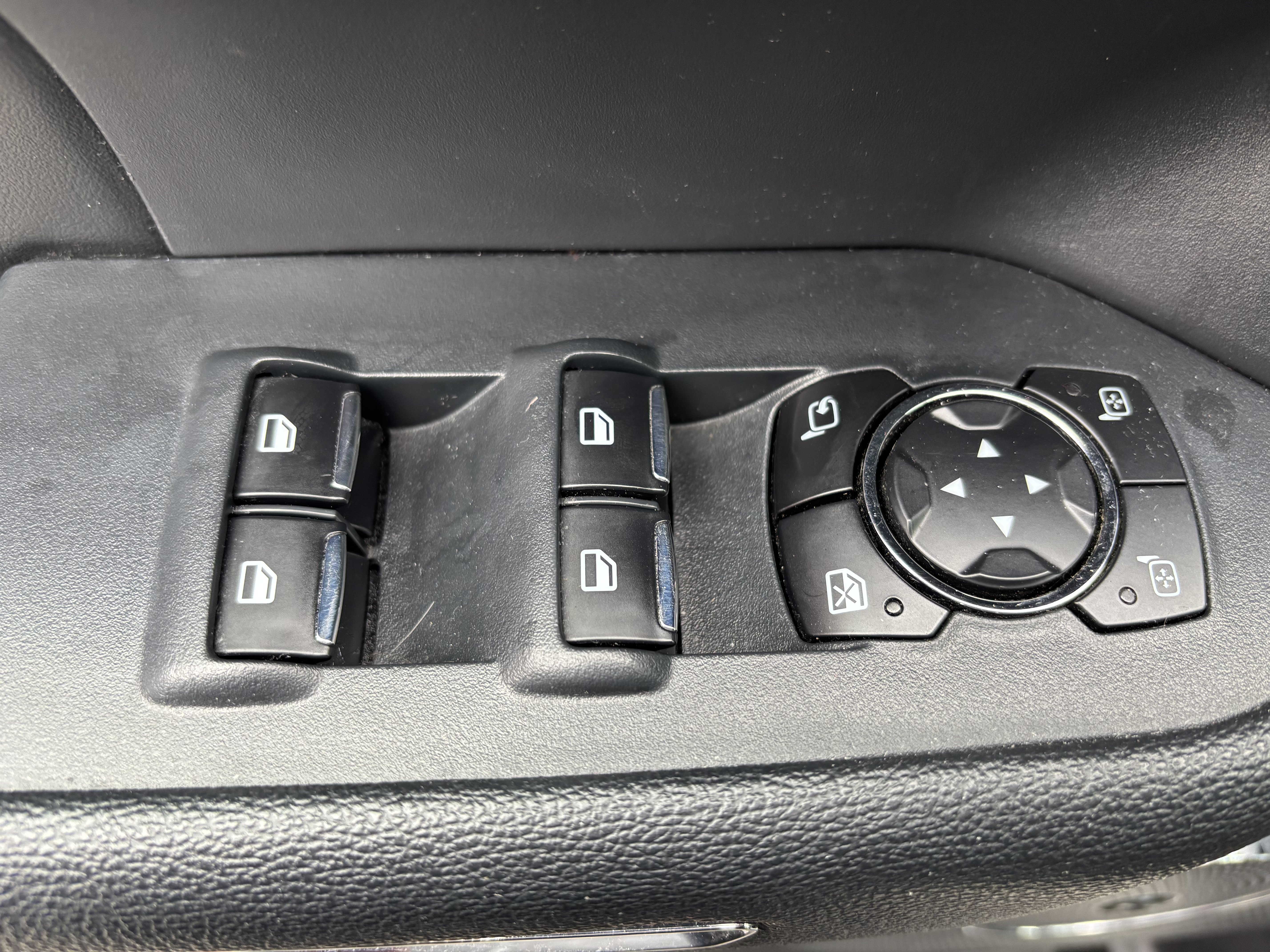Used 2023 Ford Expedition Limited AWD/4WD image 15