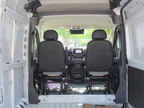 Used 2025 RAM ProMaster 2500 w/ Convenience Group FWD image 16