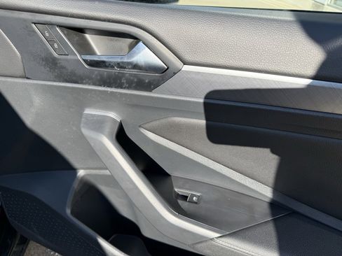 Used 2024 Volkswagen Jetta SE image 43