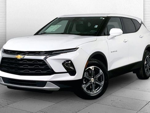 Used 2025 Chevrolet Blazer LT image 12