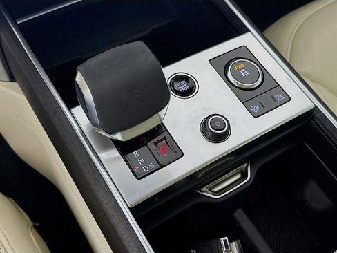 Used 2023 Land Rover Range Rover Long Wheelbase Autobiography image 19