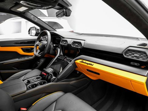Used 2024 Lamborghini Urus S AWD/4WD image 15