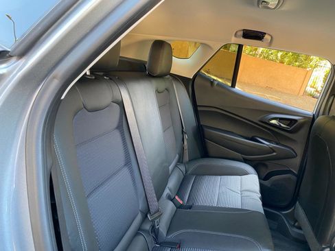 Used 2025 Chevrolet Trax LT w/ Driver Confidence Package image 38