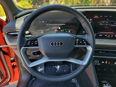 Used 2025 Audi Q5 Premium Plus w/ Premium Plus image 30