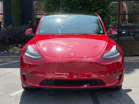 Used 2022 Tesla Model Y Long Range AWD/4WD image 3