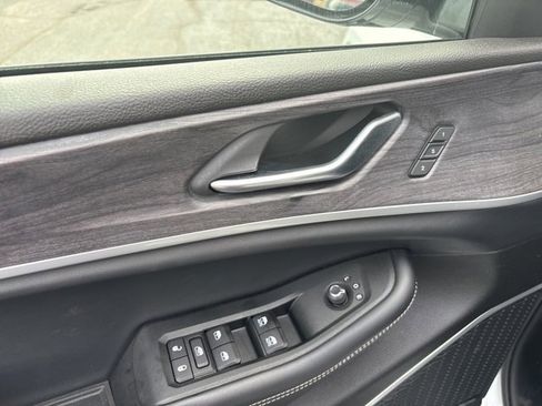 Used 2021 Jeep Grand Cherokee L Limited image 22