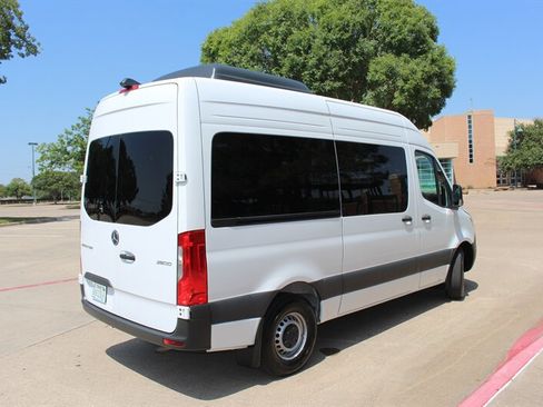 Used 2024 Mercedes-Benz Sprinter 2500 image 5