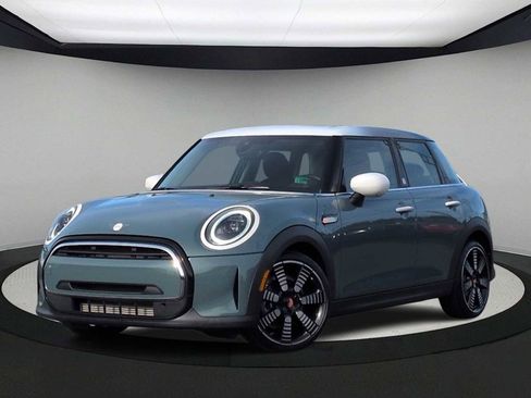 Certified 2023 MINI Cooper 4-Door Hardtop w/ Multitone Edition image 1
