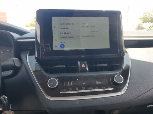 Used 2025 Toyota Corolla LE FWD image 15