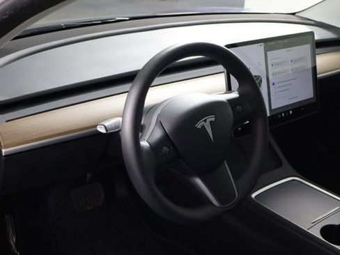 Used 2022 Tesla Model 3 Long Range AWD/4WD image 15
