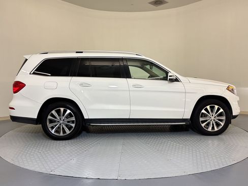 Used 2016 Mercedes-Benz GL 450 4MATIC image 8