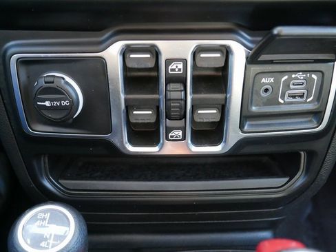 Used 2021 Jeep Wrangler Unlimited Sport image 19