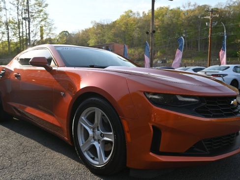 Used 2023 Chevrolet Camaro LT RWD image 7