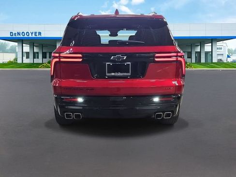 Used 2025 Chevrolet Traverse RS w/ LPO, Floor Liner Package AWD/4WD image 9