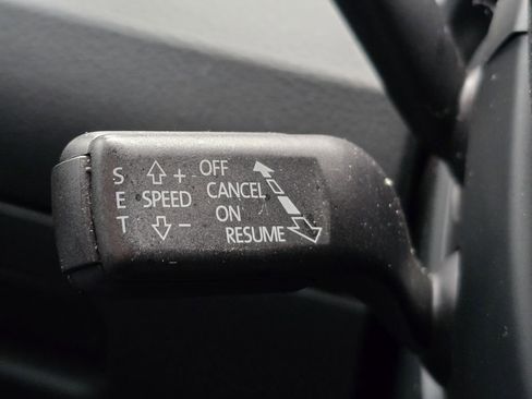 Used 2013 Volkswagen CC R-Line image 14