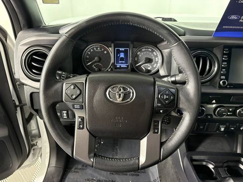 Used 2021 Toyota Tacoma TRD Off-Road AWD/4WD image 15