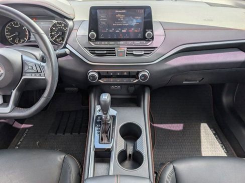 Used 2022 Nissan Altima 2.5 SR FWD image 7