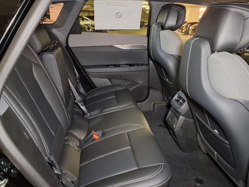 New 2026 Cadillac Optiq Luxury 1 RWD image 7