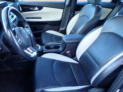 Used 2019 Kia Forte EX image 8