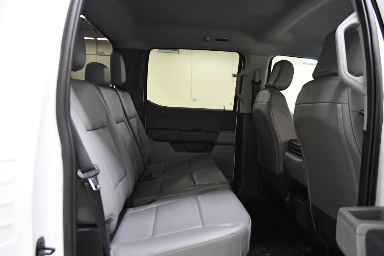 Used 2023 Ford F450 XL w/ 360-Degree Camera Package AWD/4WD image 16