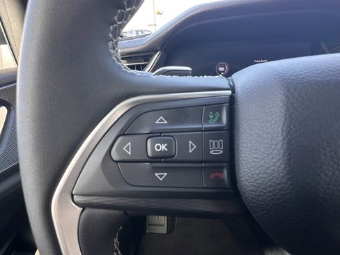 Used 2024 Jeep Grand Cherokee Laredo X image 19