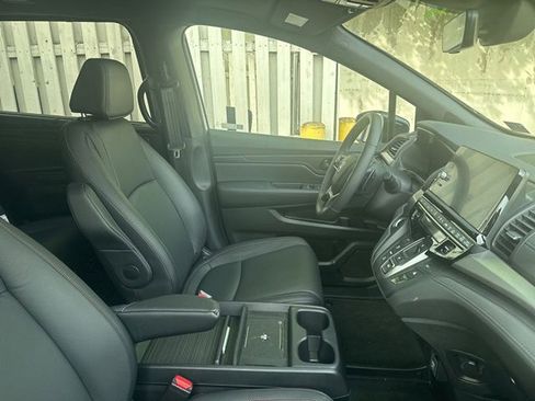 Used 2026 Honda Odyssey Sport-L image 4