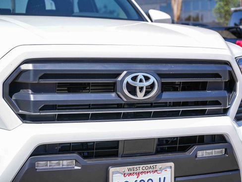 Certified 2025 Toyota Tacoma SR5 AWD/4WD image 6
