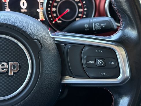 Used 2020 Jeep Gladiator Rubicon AWD/4WD image 19