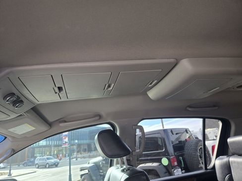 Used 2008 Nissan Armada LE w/ Technology Pkg image 16