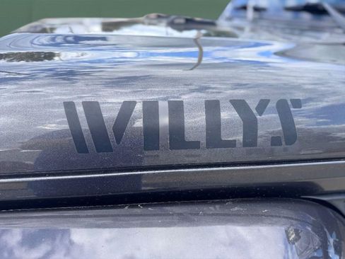 Used 2023 Jeep Gladiator Willys image 25