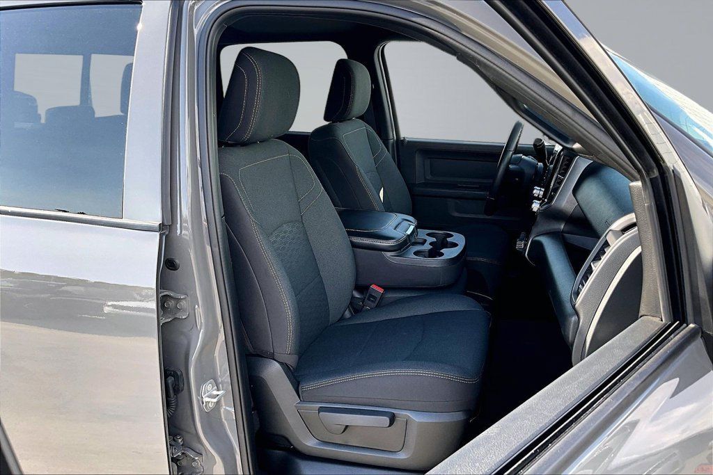 Used 2026 RAM 2500 Warlock AWD/4WD image 16
