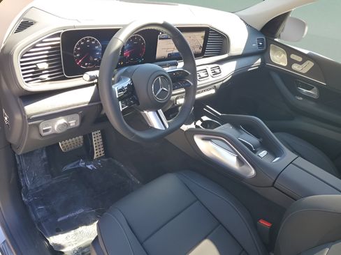 Certified 2026 Mercedes-Benz GLS 450 4MATIC image 18
