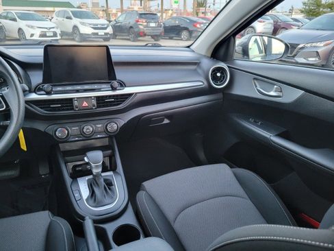 Used 2023 Kia Forte LXS image 24