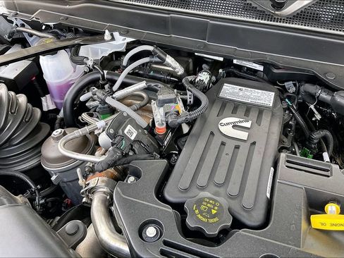 New 2026 RAM 5500 4x4 Regular Cab image 19