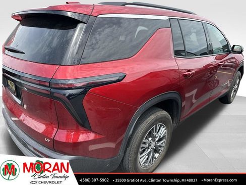 Certified 2024 Chevrolet Traverse LT w/ Trailering Package FWD image 4