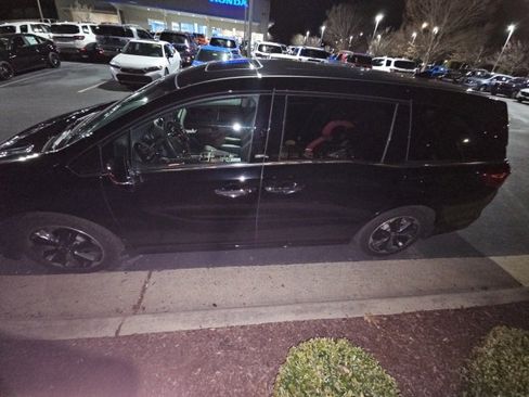 Used 2024 Honda Odyssey Elite image 2
