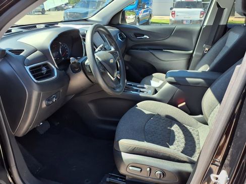 Used 2023 Chevrolet Equinox LT image 11