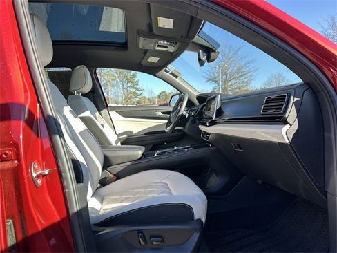 Used 2024 Volkswagen Atlas Cross Sport SEL Premium R-Line image 32