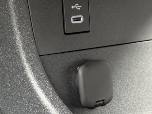 New 2026 Subaru Solterra image 24